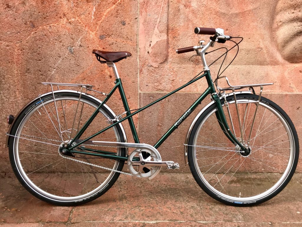 fahrrad mit gepäckträger